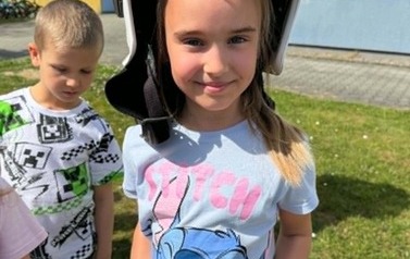 25
