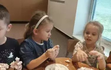 1 (18)