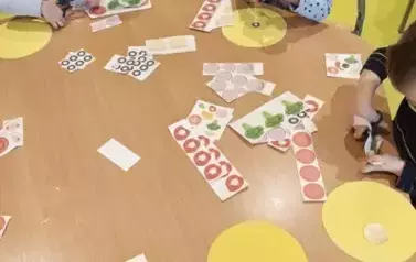 1 (32)