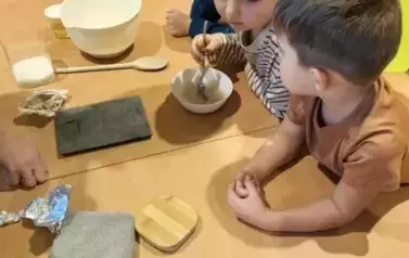 1 (22)